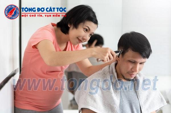 Kinh nghiệm xương máu khi tự cắt tóc nam bằng tông đơ Kinh nghiệm xương máu khi tự cắt tóc nam bằng tông đơ