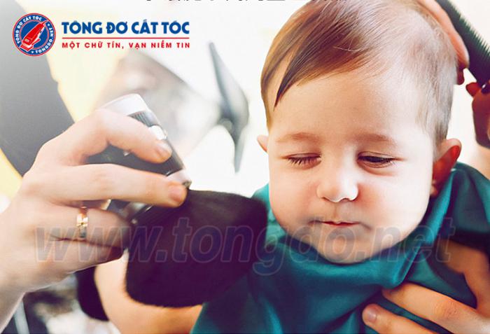 Mách mẹ kinh nghiệm chọn mua tông đơ cắt tóc em bé 12 tong do cat toc em be 3